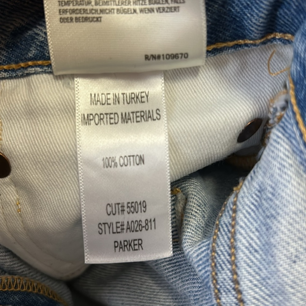 Agolde Parker Cut Off Shorts Swapmeet - Picture 7 of 7